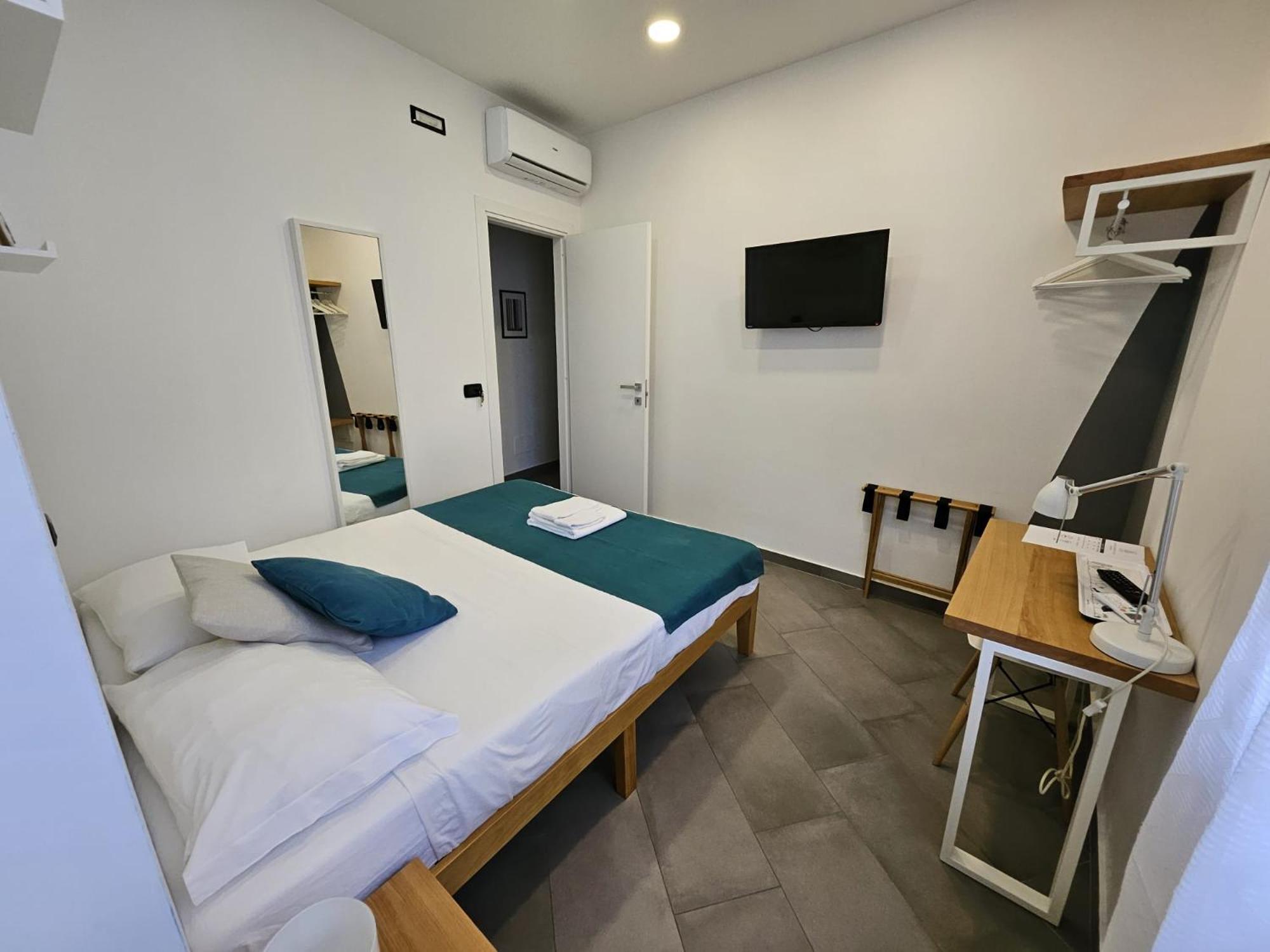 B&B Fuori Squadro - In Centro Con Terrazza Relax Vista Mare Reggio Calabria Exterior photo